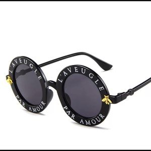 NEW Designer-like Trendy Round Black Sunglasses